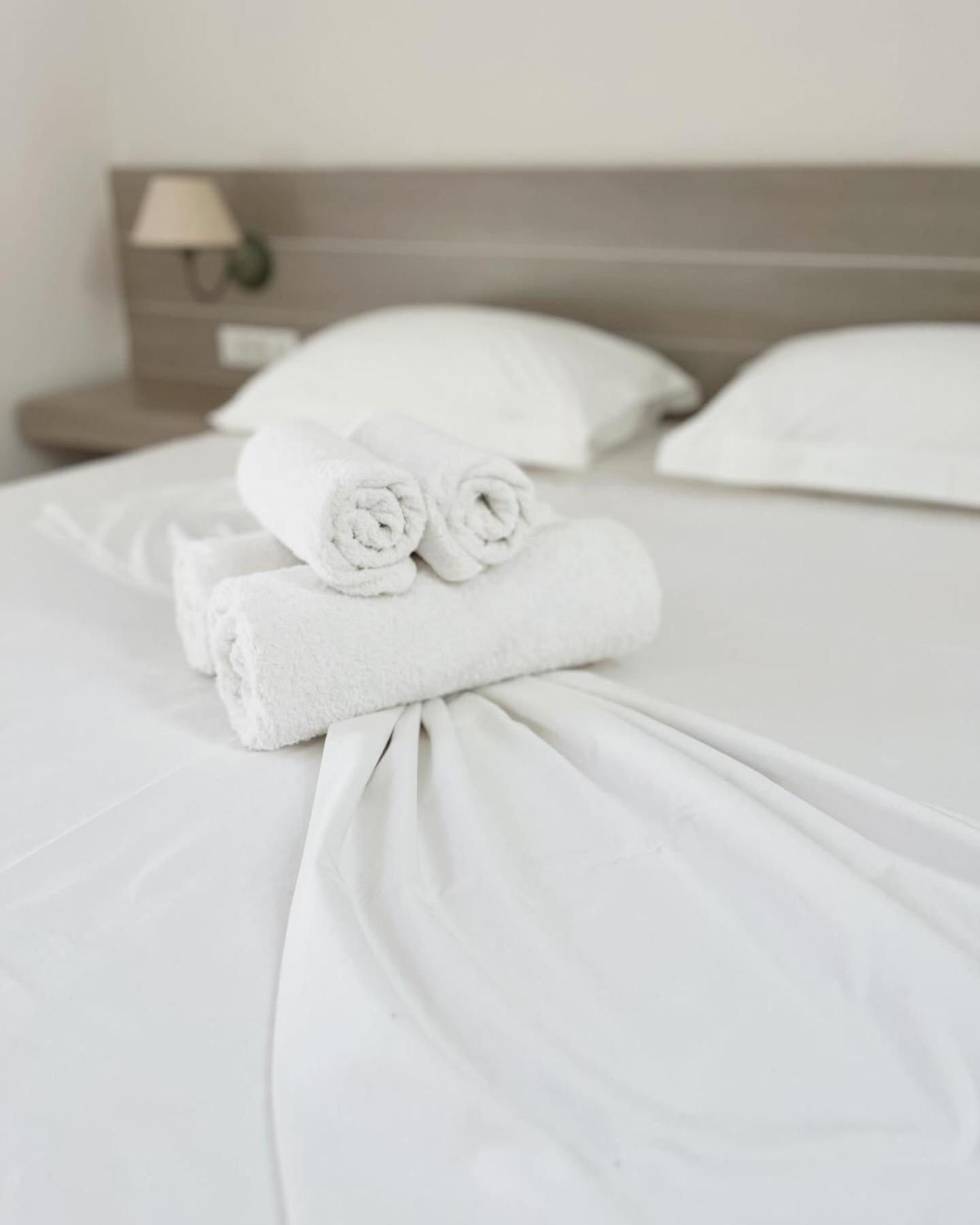 Alona Luxury