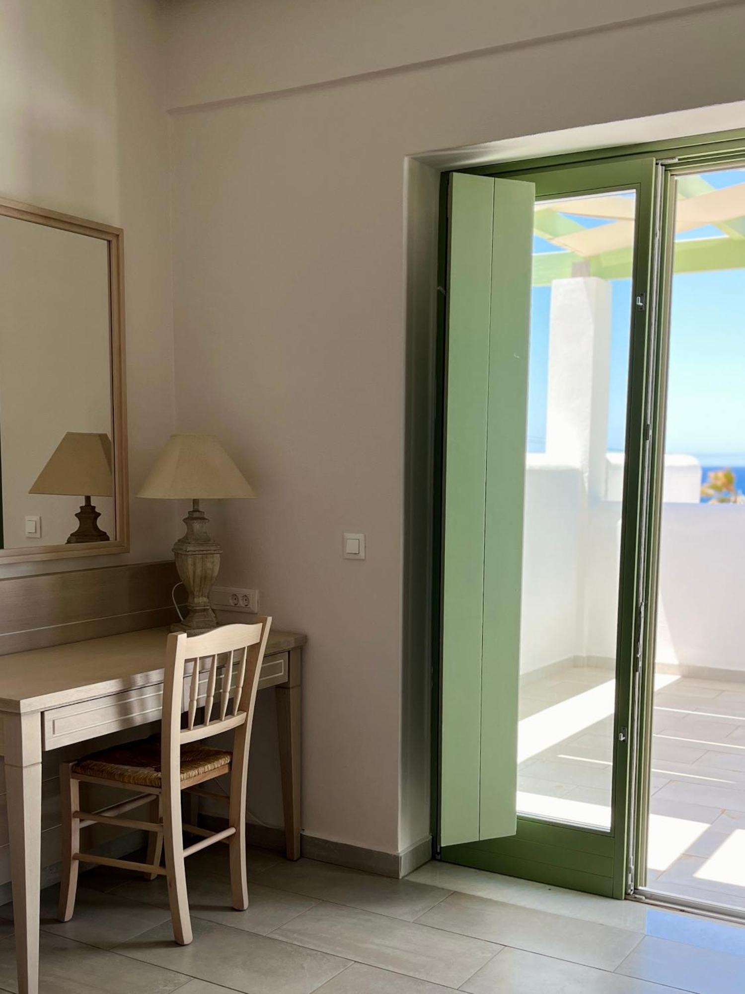 Alona Luxury