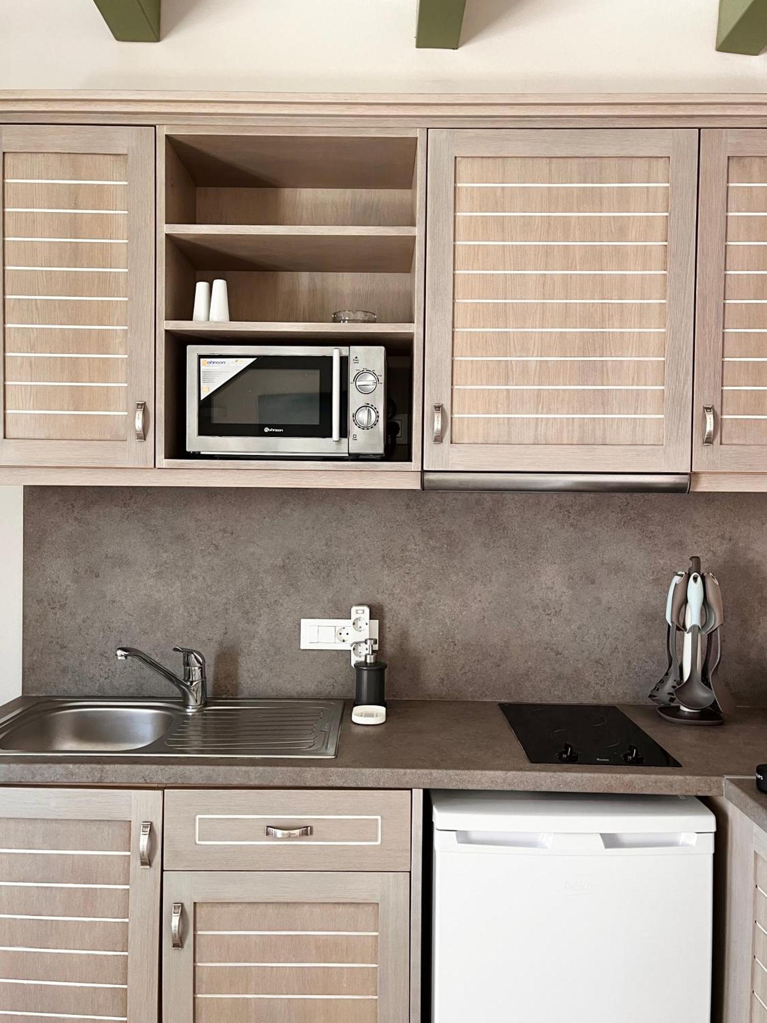 Alona Luxury Apartment
