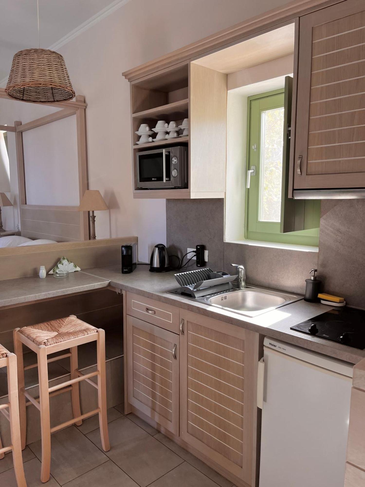 Alona Luxury Apartment